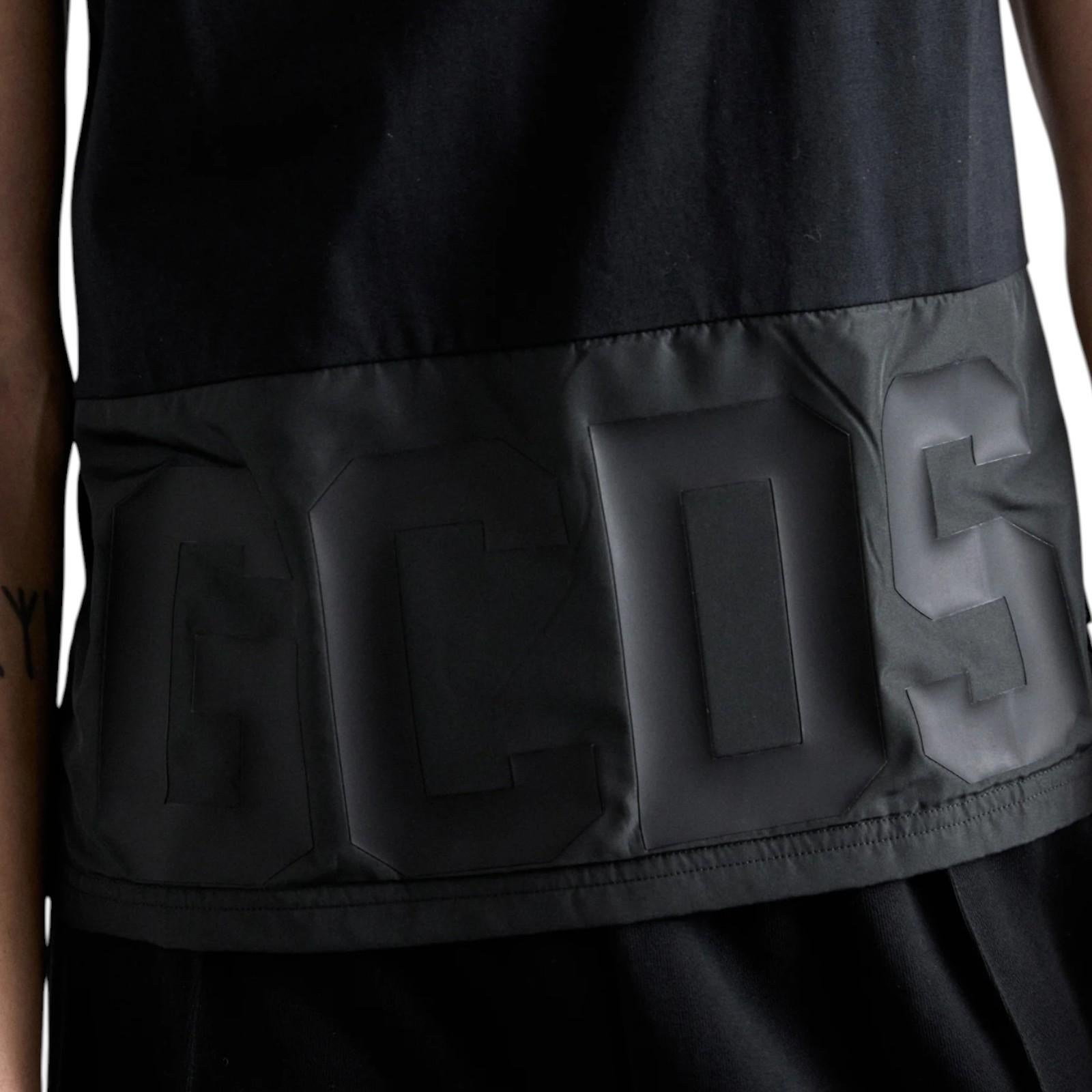 T-shirt GCDS B1XM2316JG8 99 GCDS