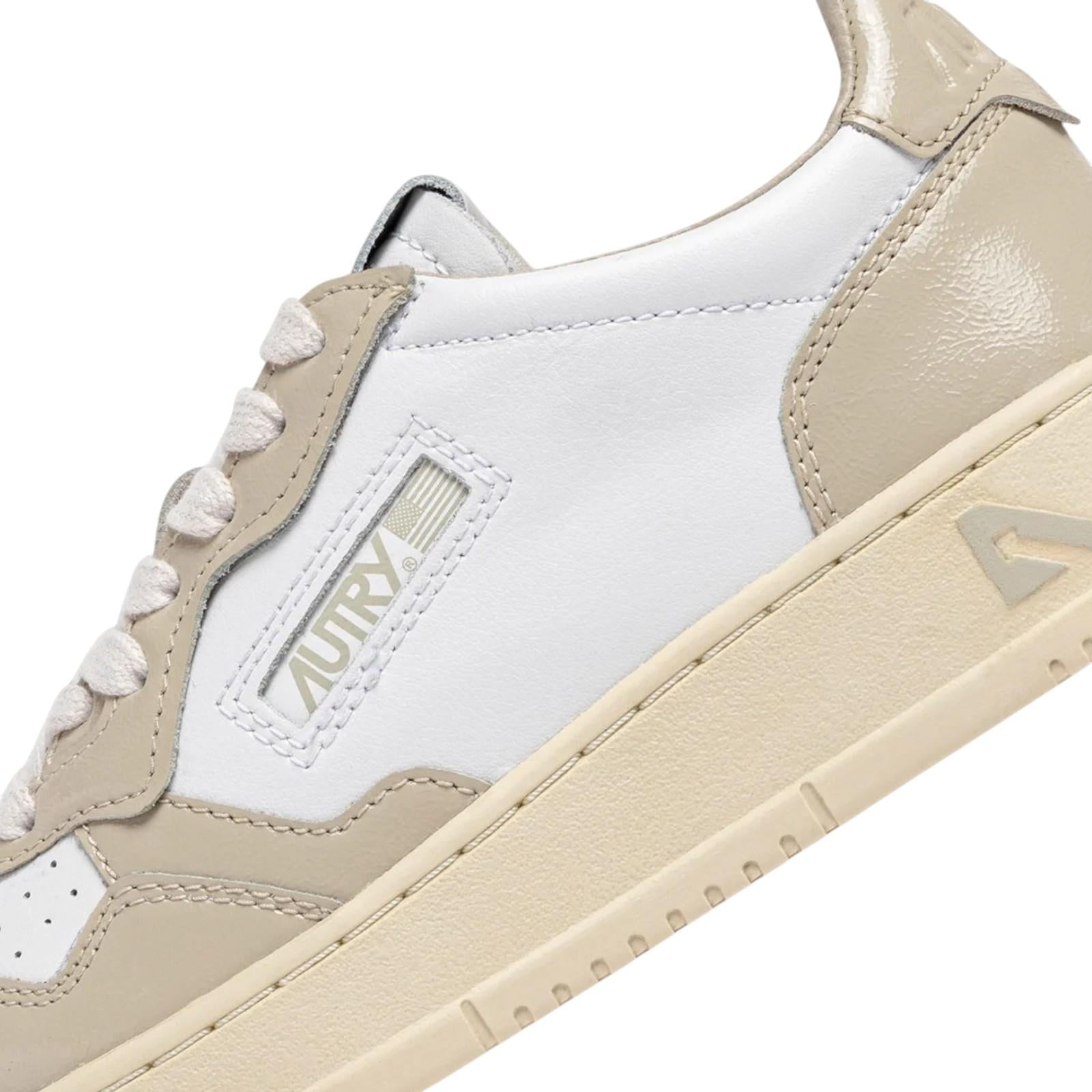 Sneakers AUTRY Donna AULW RT01 