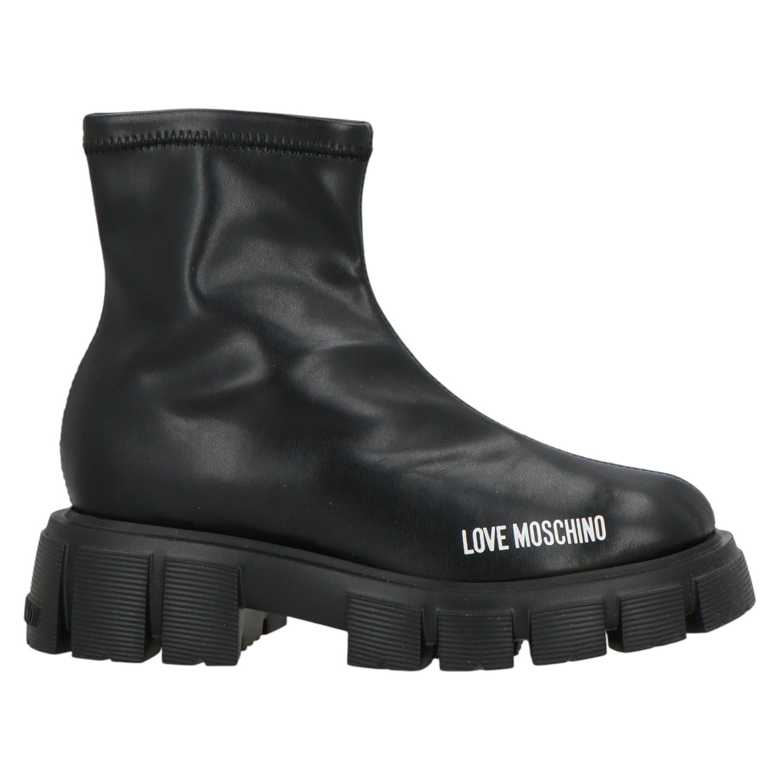 Stivaletto MOSCHINO JA24535G0FIE Z000 MOSCHINO 